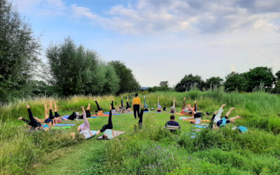 Yoga in de natuur in juli